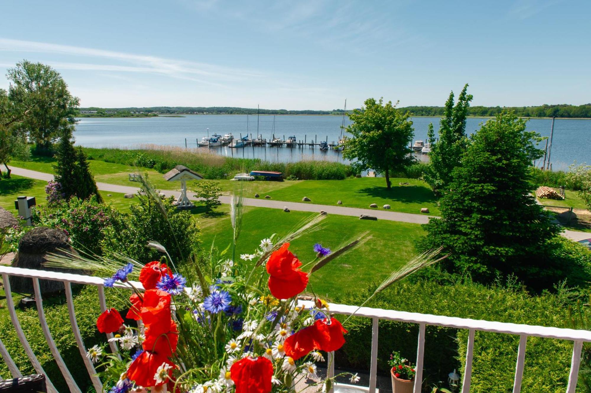 Selliner Ferienappartements Mit Balkon Und Seeblick 외부 사진